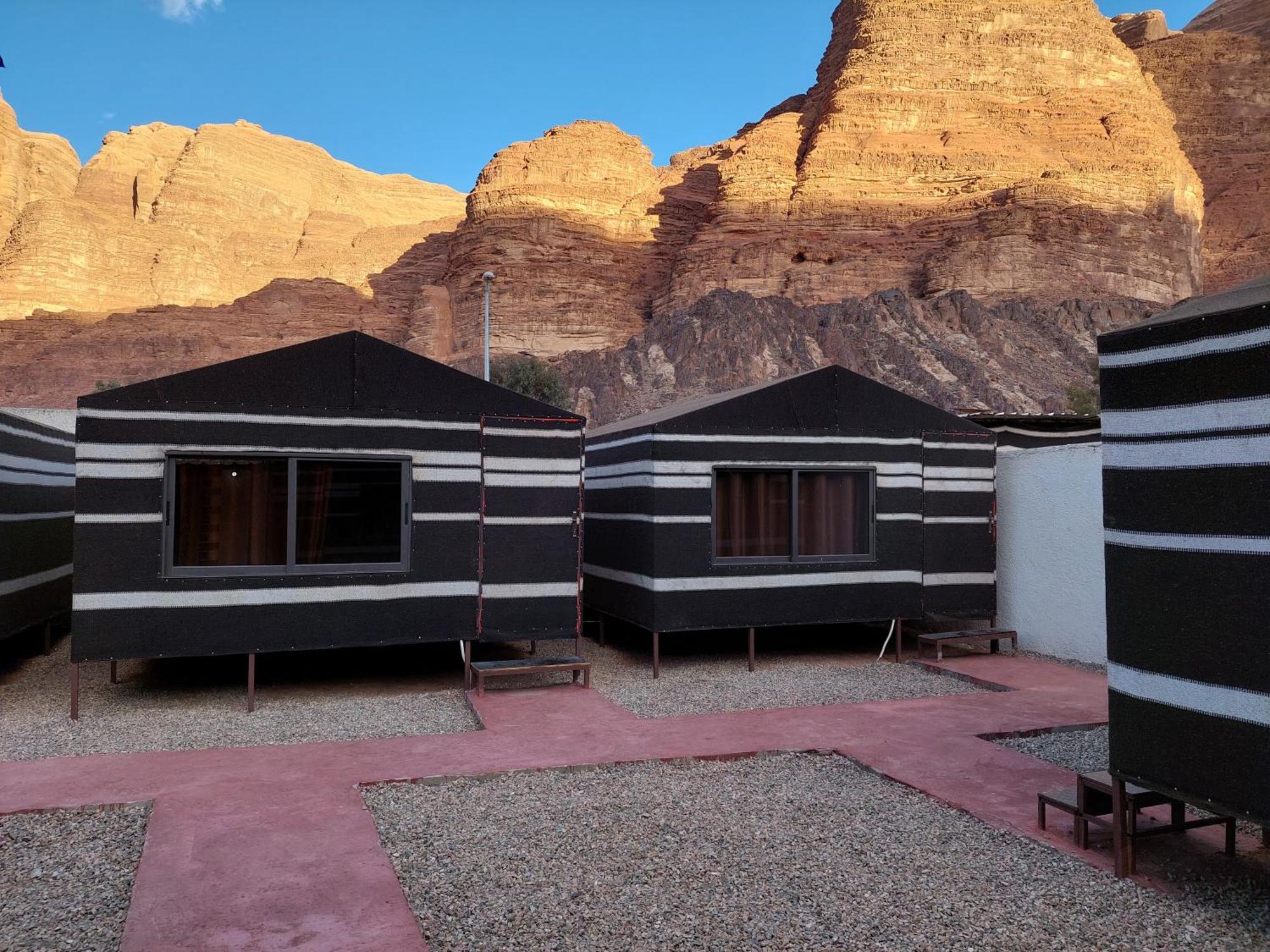 Wadi Rum Oryx Hostel & Tours Oda fotoğraf