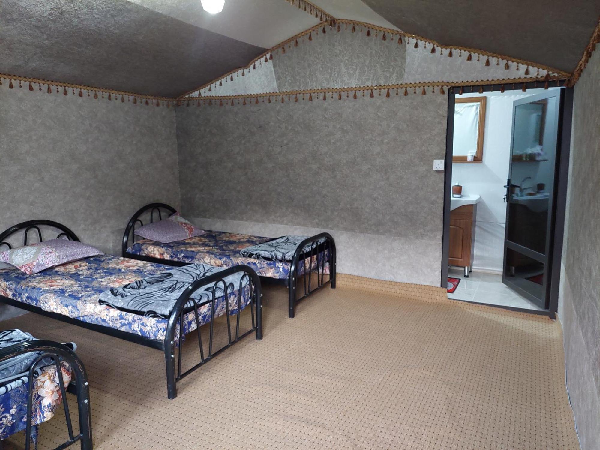 Wadi Rum Oryx Hostel & Tours Oda fotoğraf