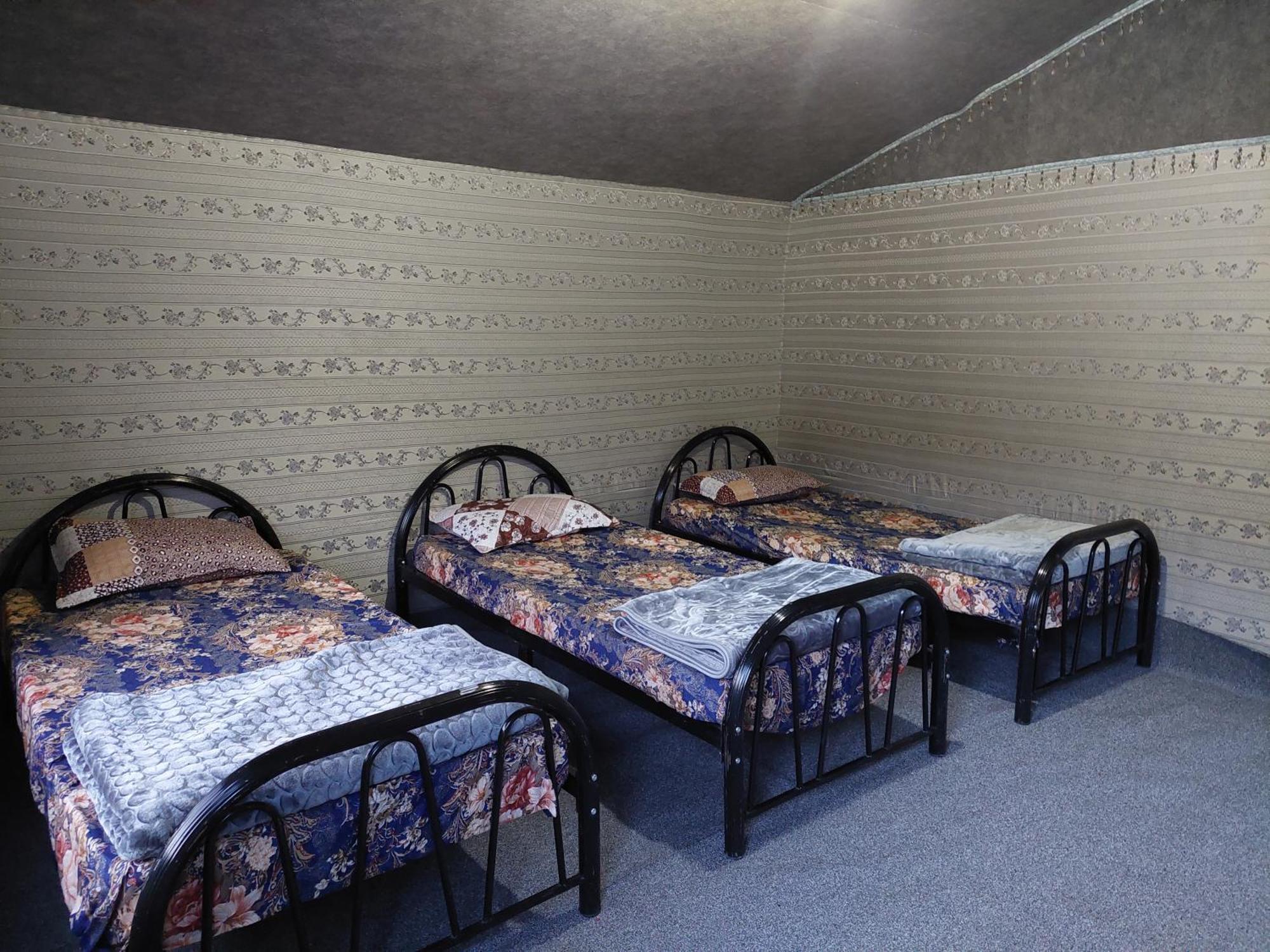 Wadi Rum Oryx Hostel & Tours Oda fotoğraf