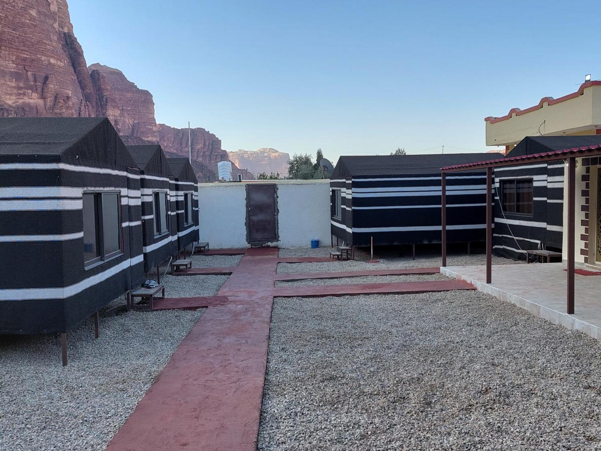 Wadi Rum Oryx Hostel & Tours Oda fotoğraf